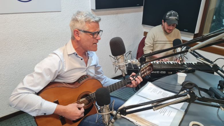 Miguel Bilinski y Diego Perera en el acústico de los viernes