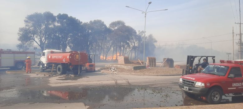 Por el fuego en el sector del Mercado de Abasto, se suspendió la operatoria