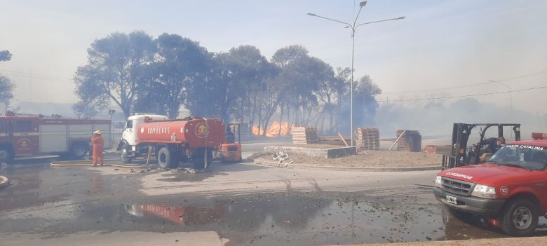 Por el fuego en el sector del Mercado de Abasto, se suspendió la operatoria