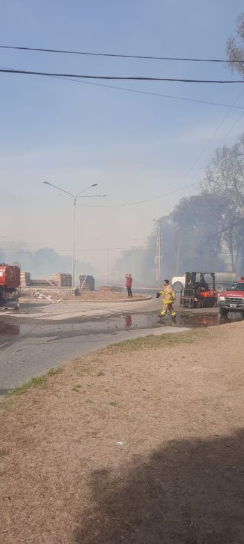 Por el fuego en el sector del Mercado de Abasto, se suspendió la operatoria