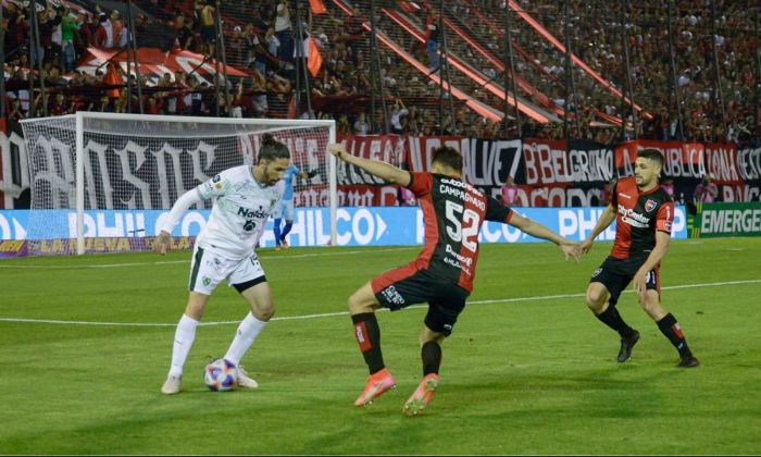 Sarmiento frenó  a Newell's 