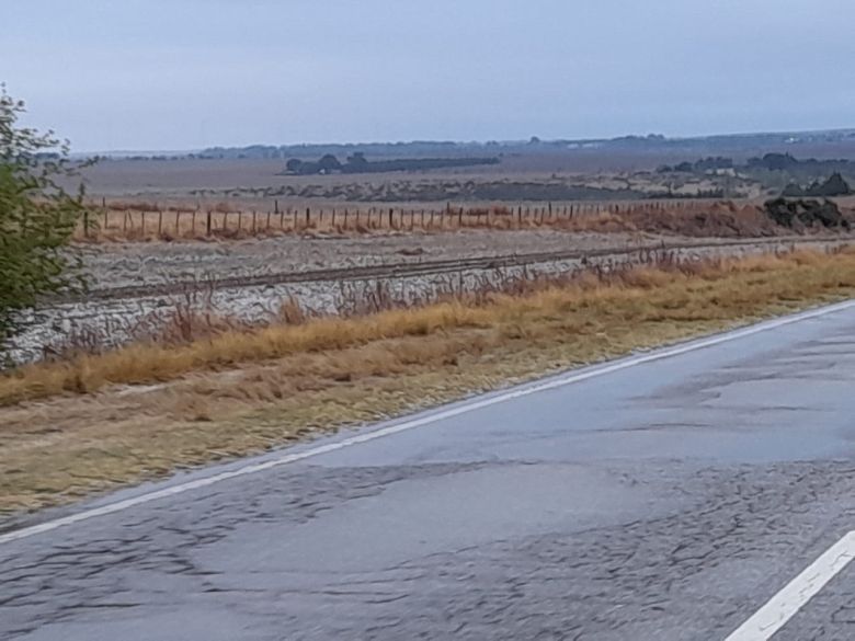 En Las Albahacas y Achiras nevó en la madrugada