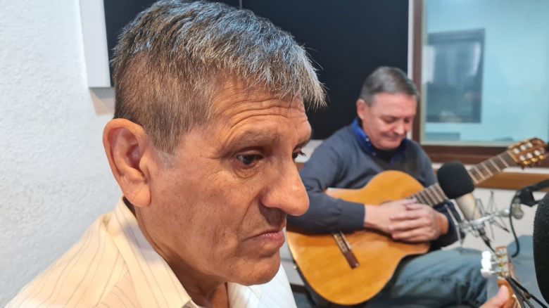 Vicente Salinas en el acústico del viernes en LMDL