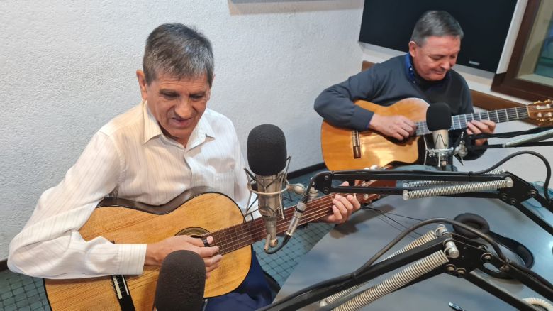 Vicente Salinas en el acústico del viernes en LMDL