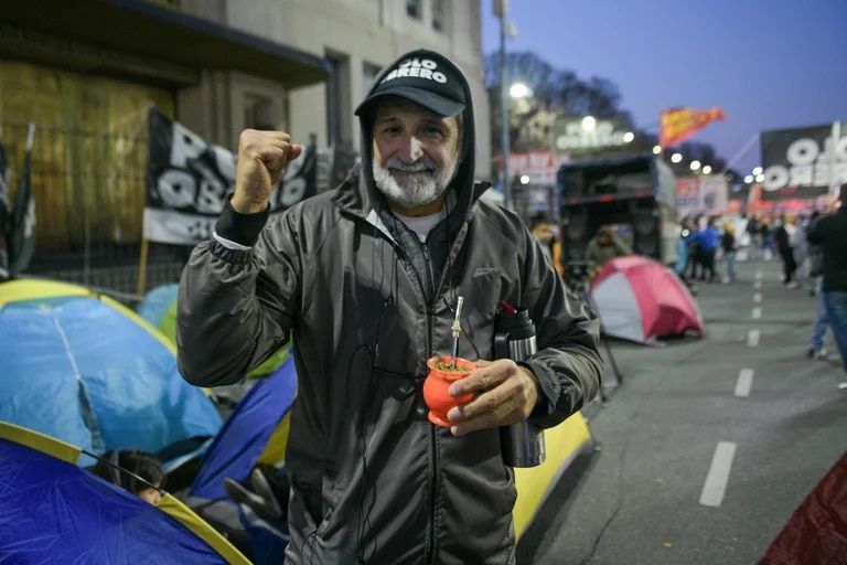 Los grupos piqueteros reclaman más planes y amenazan con una semana de cortes de ruta en todo el país