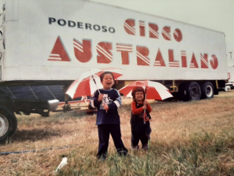 En el día del circo, una historia de amor que nació en las carpas