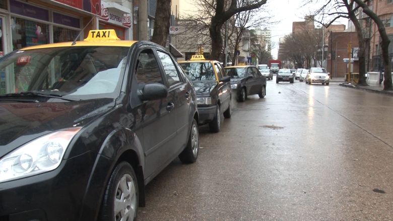 Continúa el paro de transporte urbano hasta que los trabajadores cobren el último aumento