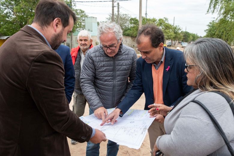 Avanzan las obras de cloacas en tres barrios de Banda Norte