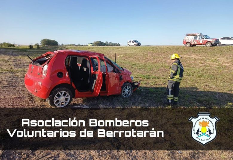 Volcó un auto sobre la autovía Gobernador Juan B. Bustos