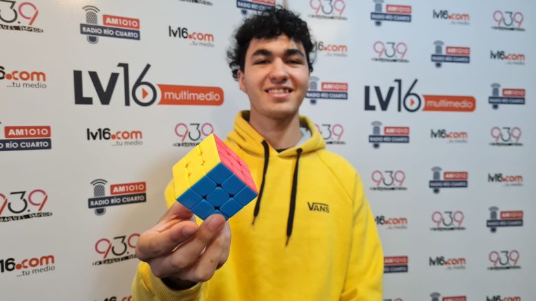 Speedcubing riocuartense reconocido a nivel internacional 