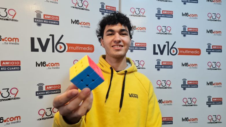 Speedcubing riocuartense reconocido a nivel internacional 