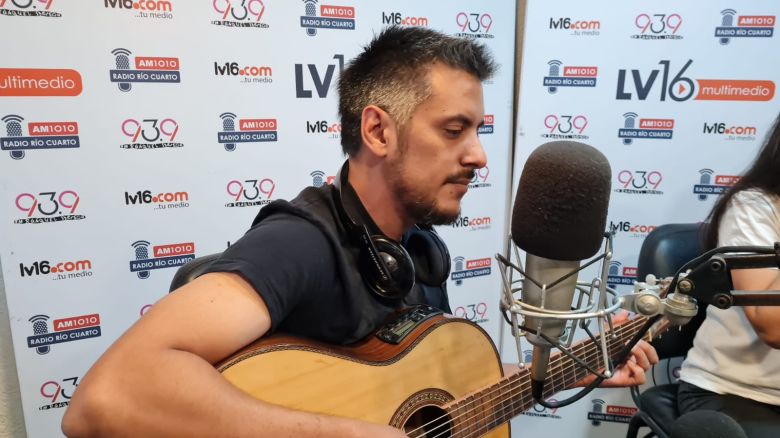 Vale Arias & Lucho Baldini en el acústico del viernes 