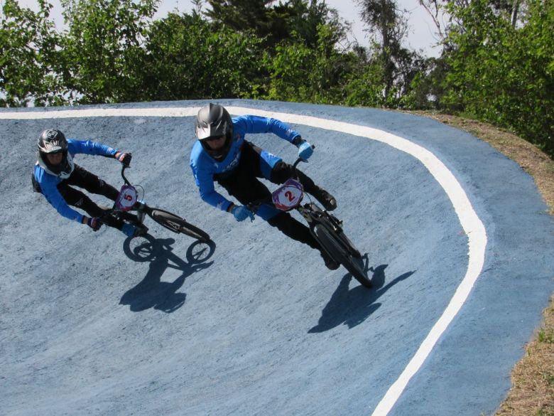 Consagraciones riocuartenses en el provincial de BMX en General Deheza