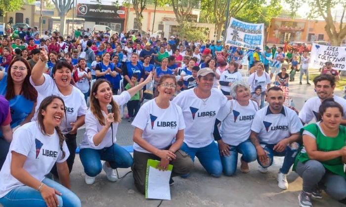 Protesta en la plaza central en reclamo por el Potenciar Trabajo