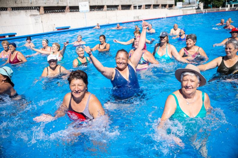 Arrancó la temporada en Río Cuarto con sus piletones, costas del río y camping a pleno