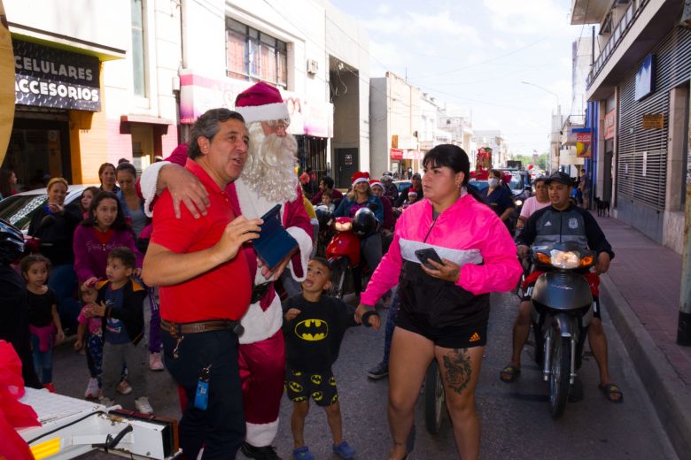 La Caravana Mágica de Papá Noel pasó por LV16