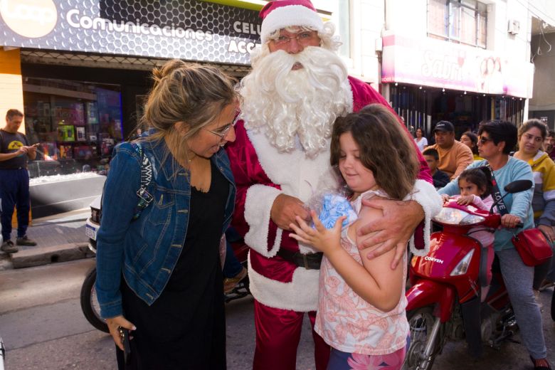 La Caravana Mágica de Papá Noel pasó por LV16