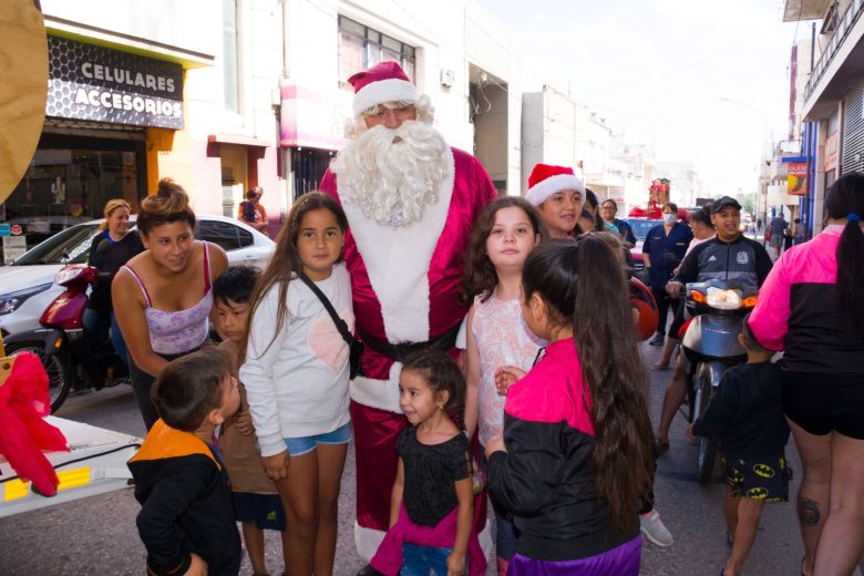 La Caravana Mágica de Papá Noel pasó por LV16