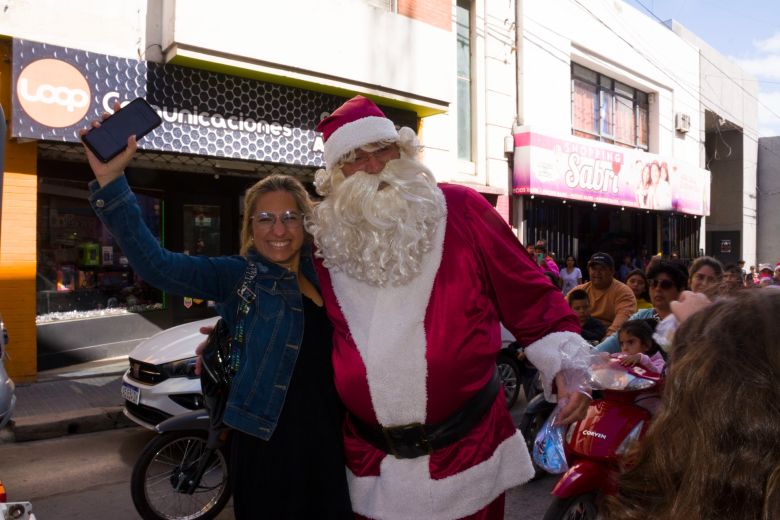 La Caravana Mágica de Papá Noel pasó por LV16