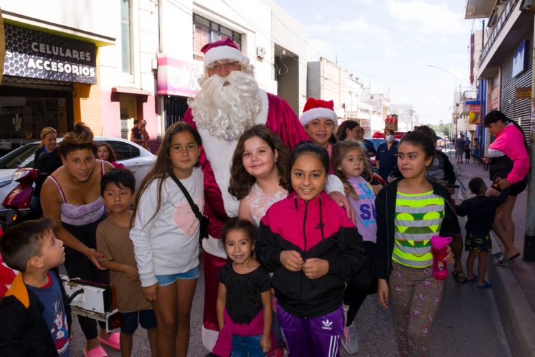 La Caravana Mágica de Papá Noel pasó por LV16