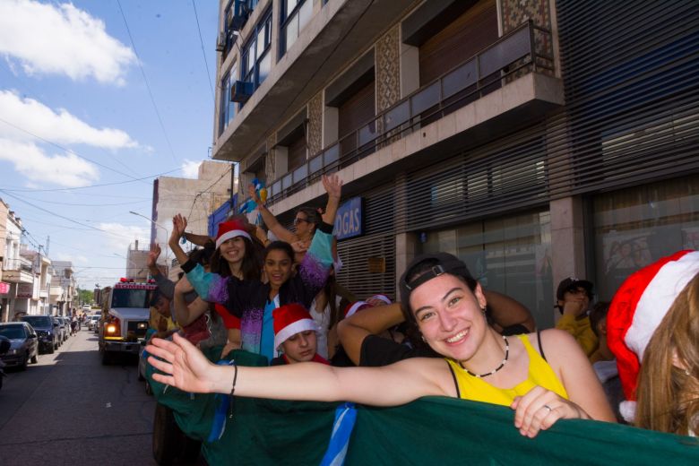 La Caravana Mágica de Papá Noel pasó por LV16