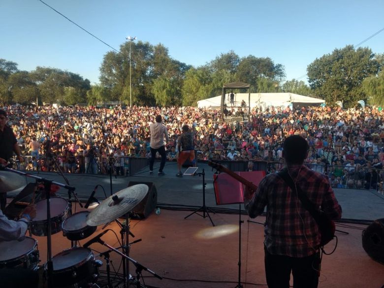 Sumarán un nuevo escenario para los eventos musicales en la zona del río