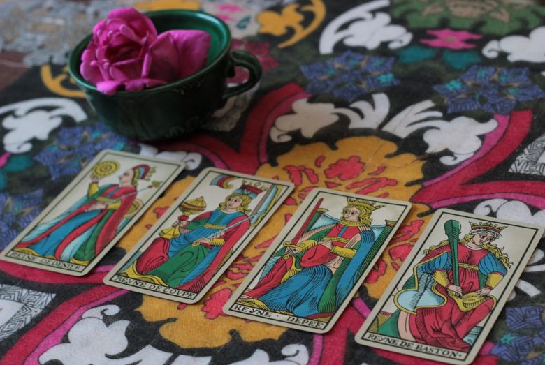 Poesía Y Tarot, Un Viaje Al Interior