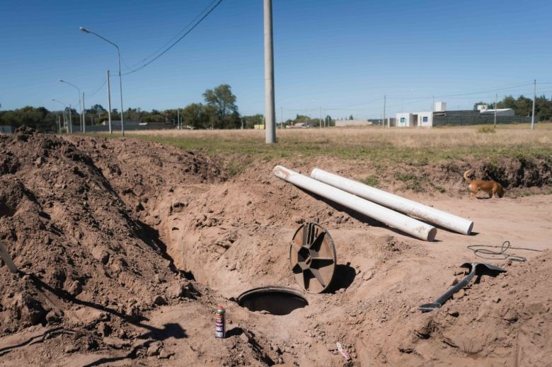 Avanza la obra que dotará de cloacas a más de 4.000 vecinos de la ciudad