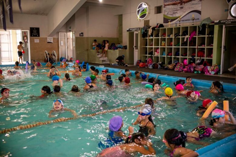 Encuentro de natación para colonias de verano