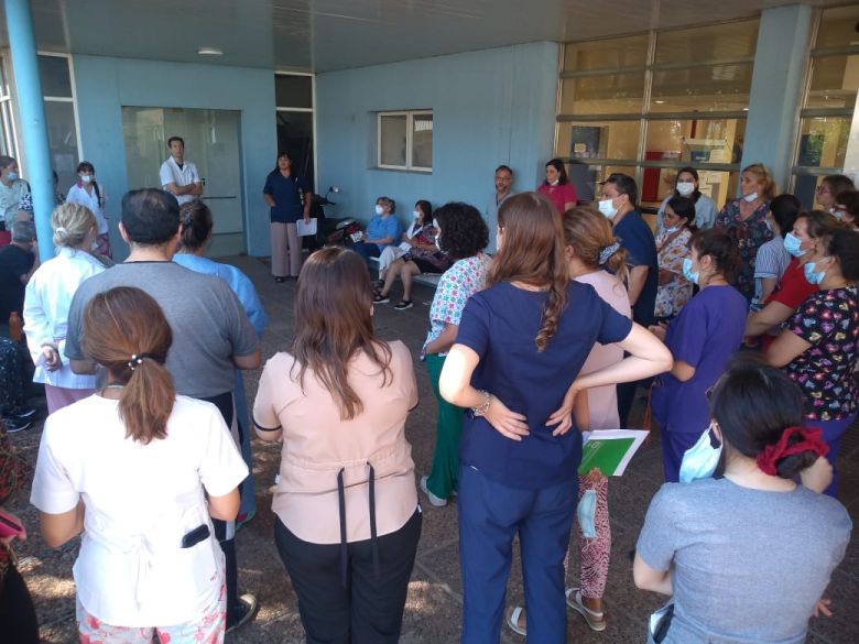 Continúan las asambleas en el hospital San Antonio de Padua