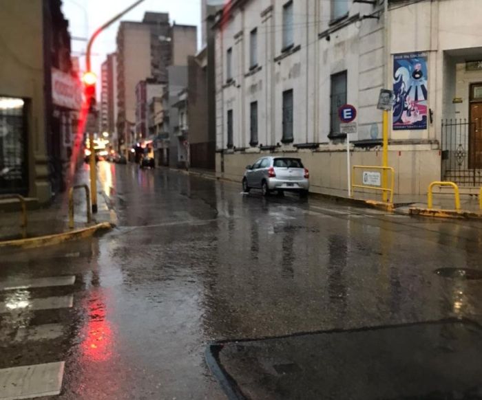 Llegó la lluvia y las temperaturas descienden 