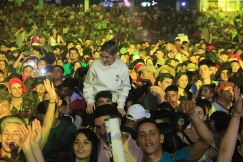 Los Palmeras y Damián Córdoba le pusieron ritmo a la décima noche de Jesús María