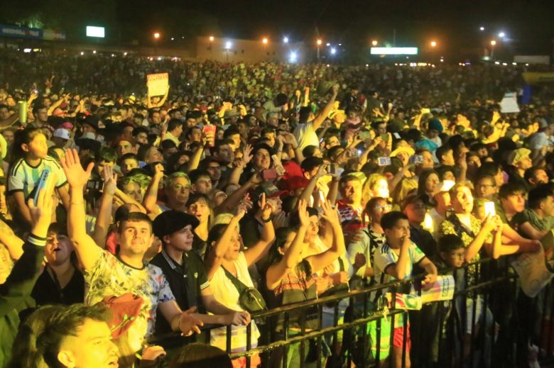 Los Palmeras y Damián Córdoba le pusieron ritmo a la décima noche de Jesús María