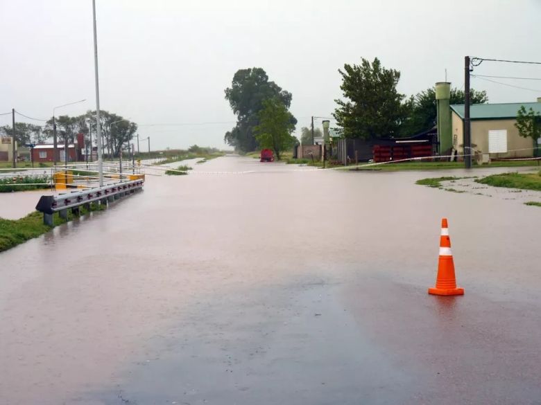 Lluvias intensas en el sur de Córdoba y norte de La Pampa provocaron anegamientos en varias localidades