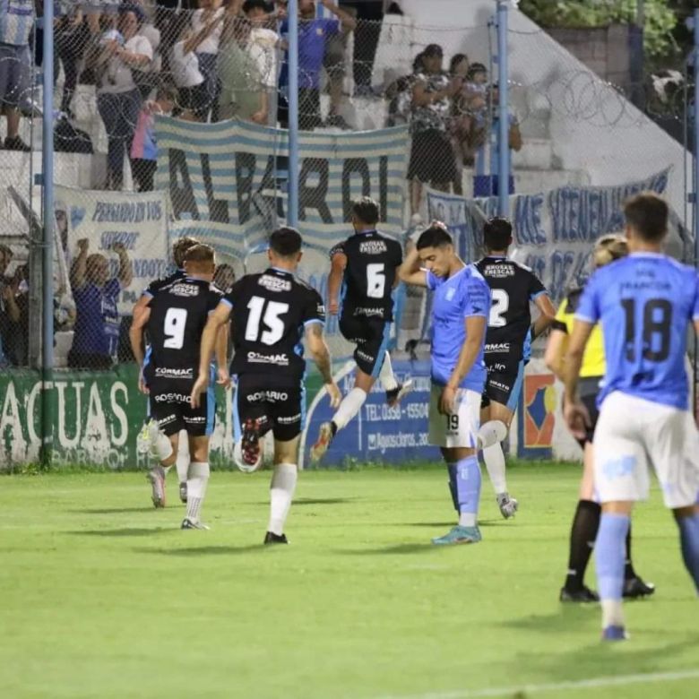 Estudiantes perdió con Racing de Córdoba 