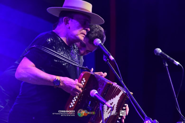 La quinta noche coscoína tuvo un cierre con el mejor Ahyre