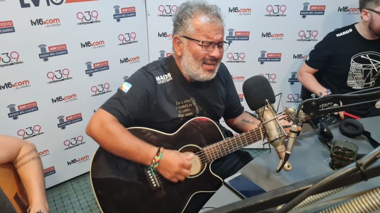 Los de Adelia en el acústico del viernes