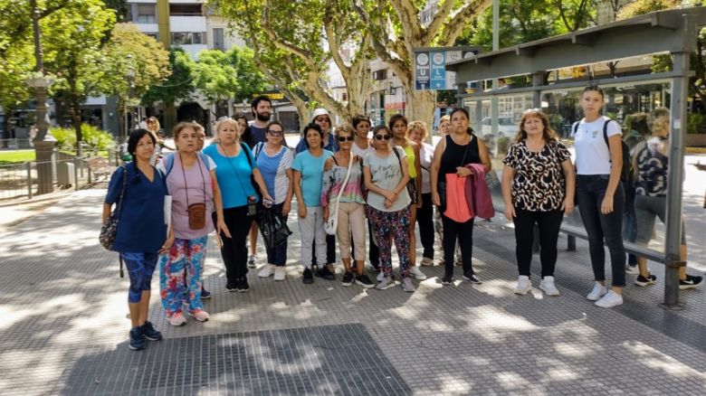 Vecinos y estudiantes se manifestaron pidiendo un mejor servicio del transporte urbano