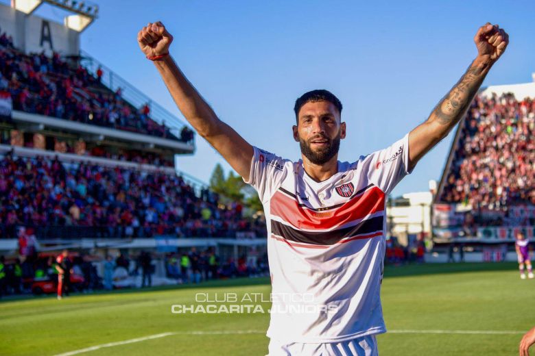 Alvaro Cuello tras su gran partido en Chacarita Juniors 