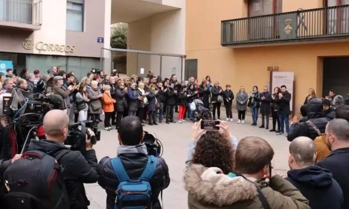 Dos niñas argentinas cayeron de un edificio en Barcelona: una murió y otra está grave