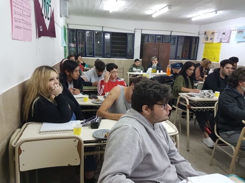 Nunca es tarde: colegio para adultos