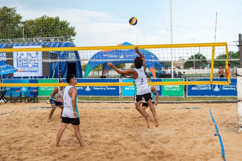 Exitosa presentación de la Copa de Campeones Argentinos de Beach Vóley en el Centro 11