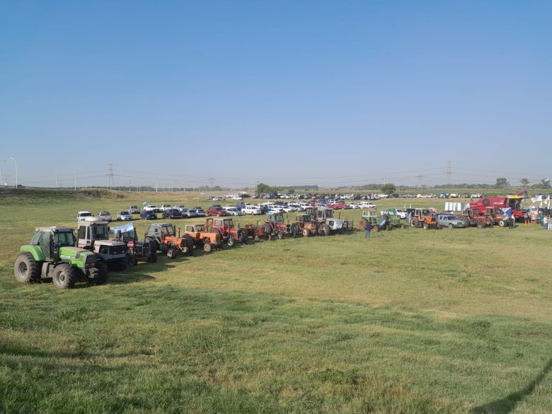 Multitudinaria protesta del campo en Villa Constitución 