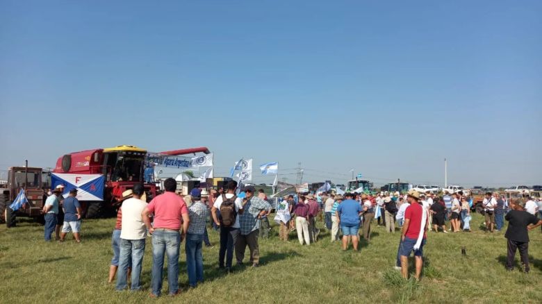 Multitudinaria protesta del campo en Villa Constitución 