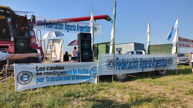 Multitudinaria protesta del campo en Villa Constitución 