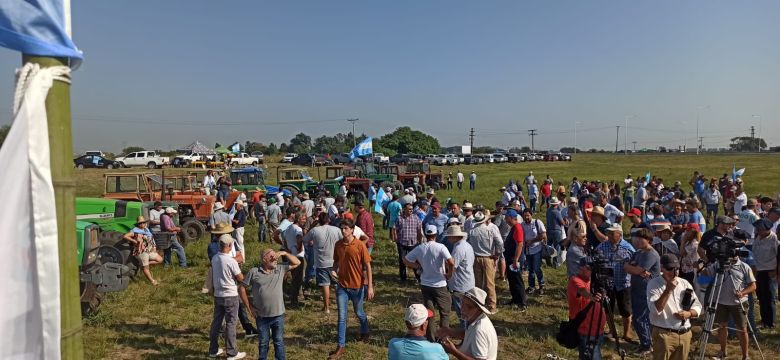 Multitudinaria protesta del campo en Villa Constitución 