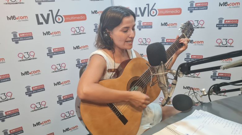 Sabrina Pajello en el acústico del viernes