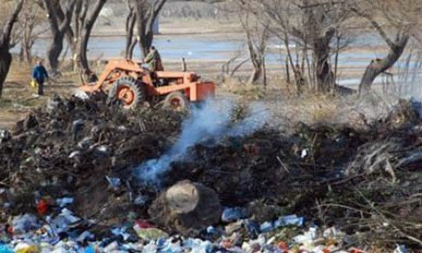 Vecinos preocupados tras el caso de dengue en la zona de Las Delicias