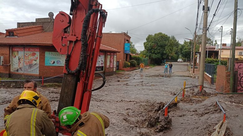 Continúa el Alerta por el fuerte temporal que se vive en Villa de Merlo y alrededores