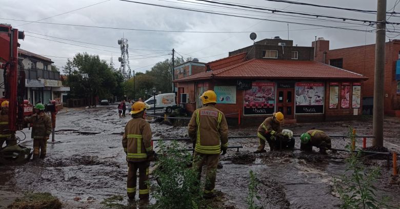 Continúa el Alerta por el fuerte temporal que se vive en Villa de Merlo y alrededores